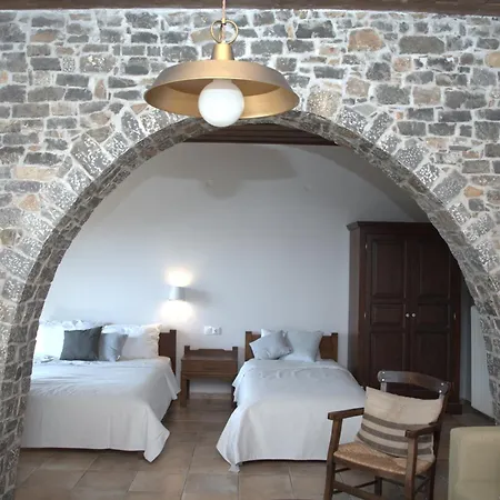 αργουλιάς Aparthotel 2*